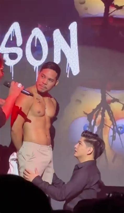 Live Show Gay Bar ThisVid