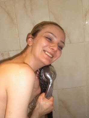 Tit Fell Out Porn Pic