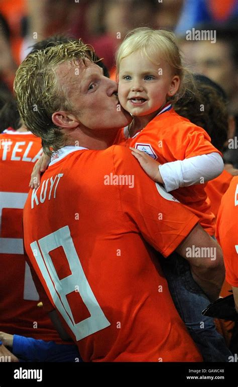 Hollands dirk kuyt celebrates with his family hi-res stock photography ...