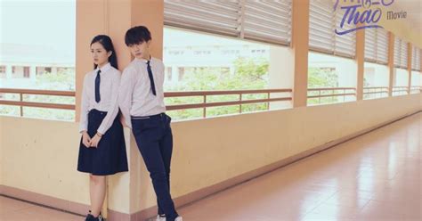 Bộ ảnh thanh xuân đẹp miễn chê của Tùng Maru và bạn gái hot girl trong phim Thạch Thảo khiến