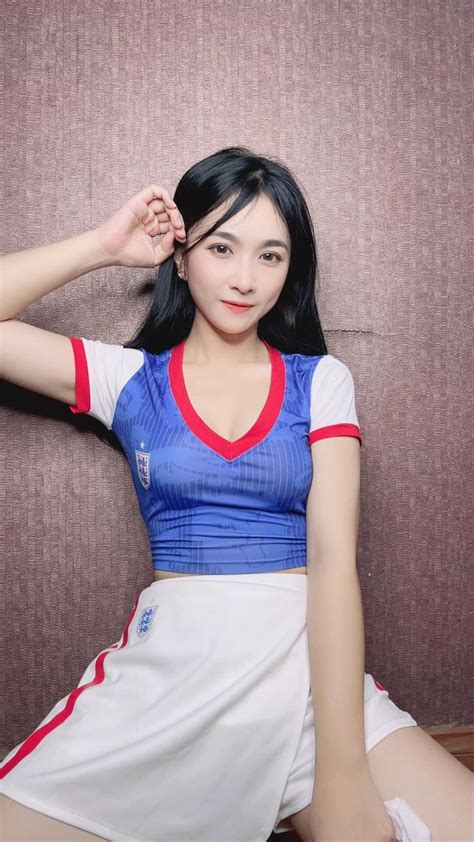 Hot girl Nóng Cùng World Cup cổ vũ đội tuyển Anh là ai Báo Kiến Thức