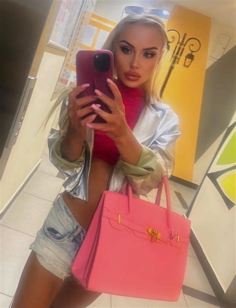 Аня Гурч (@aniagurch) • Instagram photos and videos