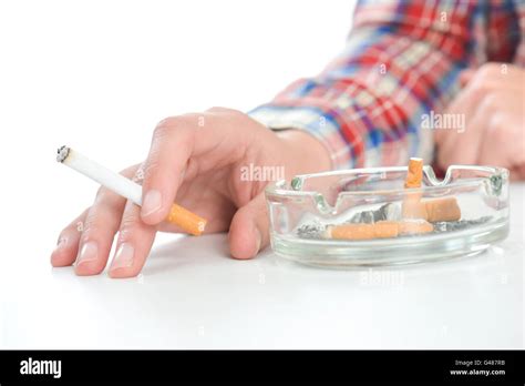 Fille blonde qui fume Banque de photographies et dimages à haute résolution Alamy