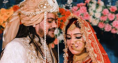 Adorable Pictures From The Wedding Reception Of Hansraj Raghuwanshi And