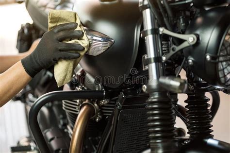 motorcycle engine cleaning