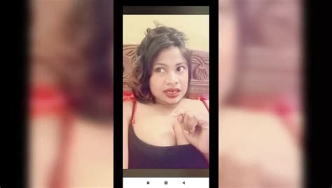 Rasmi Alon Removing Bra On Live Stream Big Tits Porn Xhamster