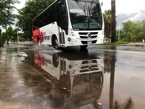 Intensa Lluvia Deja Encharcamientos En Culiac N