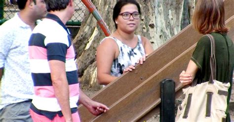 Fant Stico Cena De Vai Fazer O Qu Simula Casal Gay Sendo Criticado Por Ado O