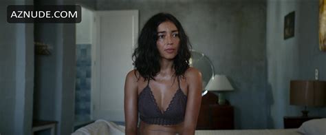 IAZUA LARIOS Nude AZNude