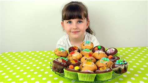Стряпаем пирожные на день рождения для детского сада Cupcakes for ...