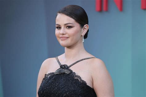 Selena Gomez Responds To [Hypothetical News Event] Backlash Image 8
