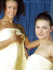 Teenager Black Haired Showing In The Park By Sail ZB Porn