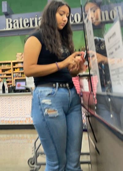 Latina Thickness Tight Jeans Forum