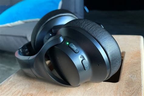 Anker SoundCore Life Q20 Bluetooth headphones review: Comfy and ...