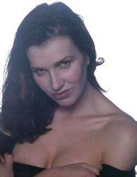 Sweet Dark Haired Posing In A Studio ZB Porn