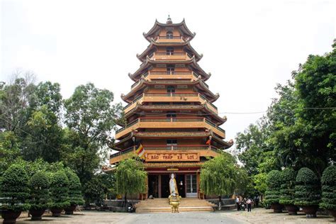 10 Best Pagodas And Temples In Ho Chi Minh City 2026