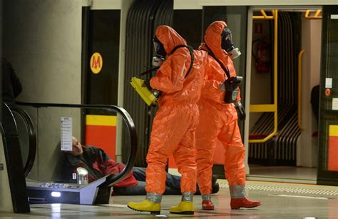 Warszawa Pozorowany Atak Terrorystyczny W Metrze Wydarzenia W Interia Pl