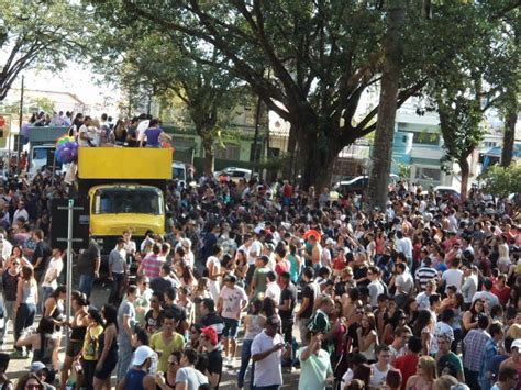 G1 7ª Parada do Orgulho Gay reúne milhares de pessoas em Sorocaba notícias em Sorocaba e Jundiaí