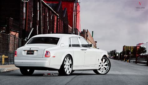 King of All Cars: White Rolls Royce Phantom with Aftermarket Parts ...