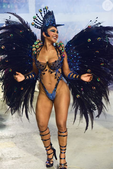 Foto Look Cavado De Mileide Mihaile Na Grande Rio Evidenciou Corpo