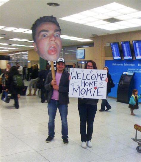 48 Funny Airport Signs That Went Above And Beyond Welcome Back