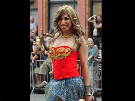 Filam Gays Cheer On Same Sex Couples In New York Parade Global News