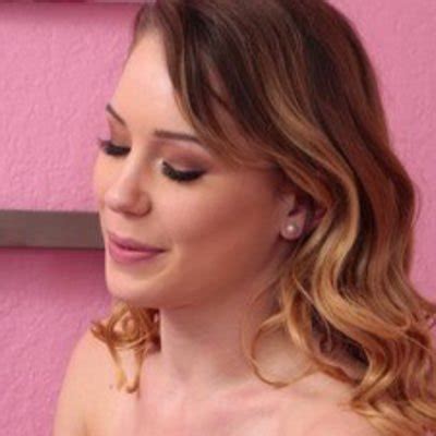 Extreme Wet Pussy And Giantess Growth Fetish Raylin Ann Is A Sexy My XXX Hot Girl