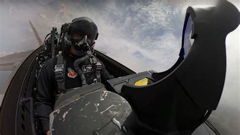 Watch: Enter the cockpit of a stealth F-22 Raptor - US Today News