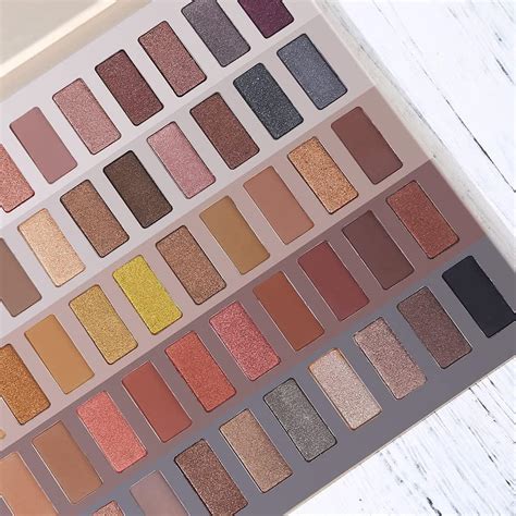 UCANBE Color Naked Eyeshadow Palette Natural Matte Glitter Shimmer Smokey Eye Shadows