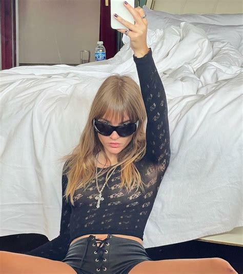 Victoria De Angelis Nude Porn Pictures Xxx Photos Sex Images Pictoa