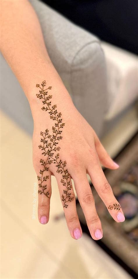 30 Beautiful Henna Designs Floral Vines 4th 5th Fingers 1 Fab