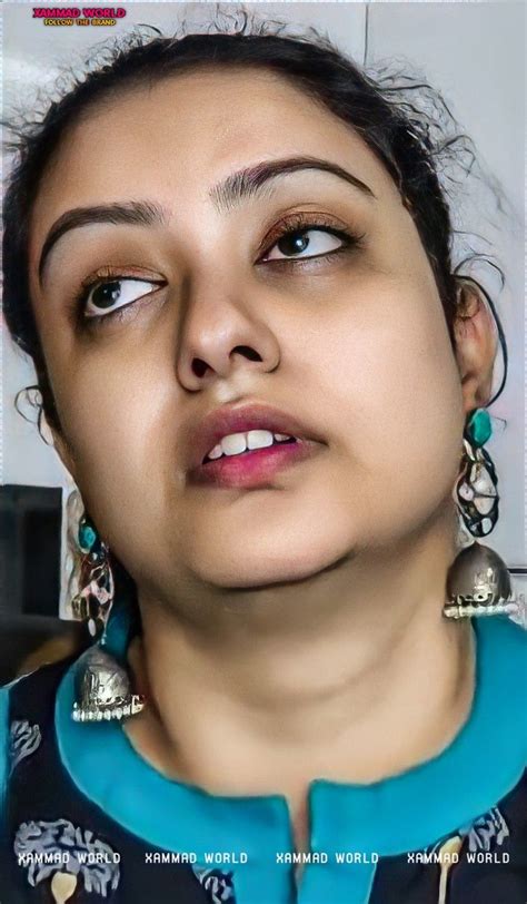 Indian Hot Aunties In Beauty Girls Face Beauty Face Women Bollywood Hairstyles