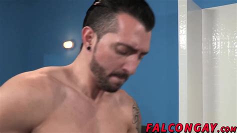 Relaxing Anal Bareback Sex Under The Shower For Pleasure