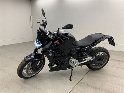 Купить б у BMW F 900 R инжектор 6 передач в Москве чёрный naked bike 2021 года по цене 1 150