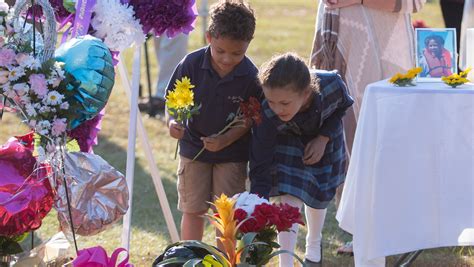 WWIS Community Gathers to Remember Loved Ones through Obituaries and More