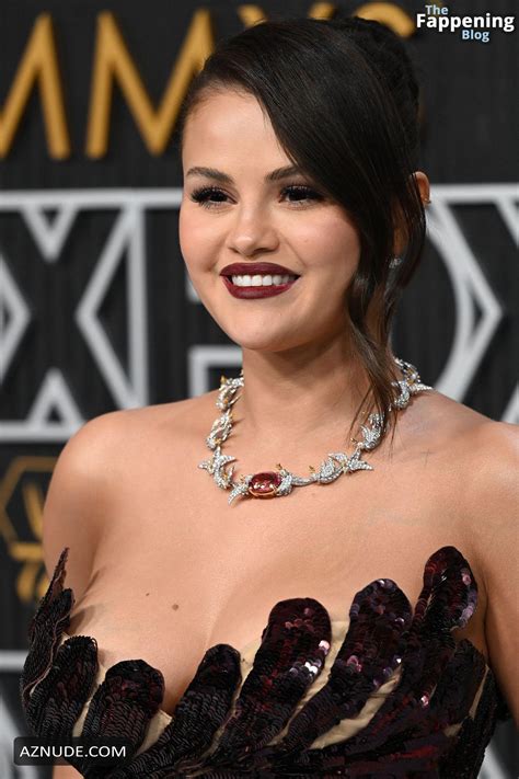 Selena Gomez Sexy Shows Off Her Hot Cleavage In A Mesmerizing Dress At The Th Primetime Emmy