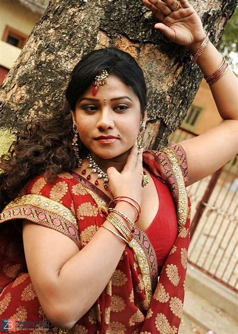 Gorgeous Jyothi Aunty ZB Porn