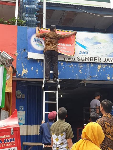 Upppd Pasar Minggu Dalam Kegiatan Pemasangan Tanda Tunggakkan Objek