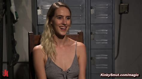 Gorgeous Blonde Cadence Lux Expertly Performs Whorish Tasks