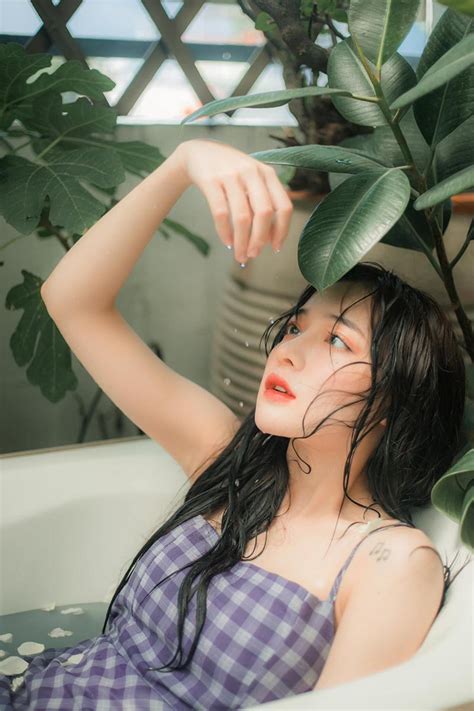 Hot Girl Gi Ng Di N Vi N Hoa Ng S Kh Ng L B N Sao C A Ai B O D N Tr