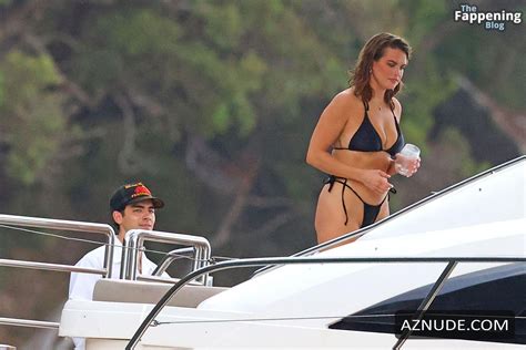 Stormi Bree Henley Sexy Seen With Joe Jonas Showing Off Her Hot Bikini Body On The Harbour Aznude