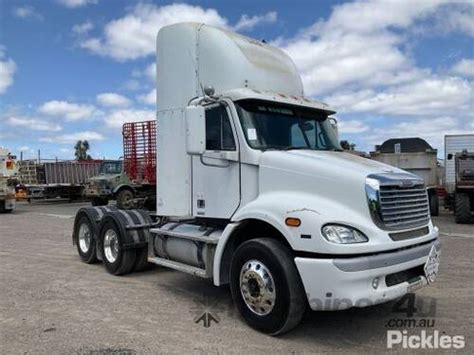 Buy Used Freightliner COLUMBIA FLX Day Cab Trucks In Listed On