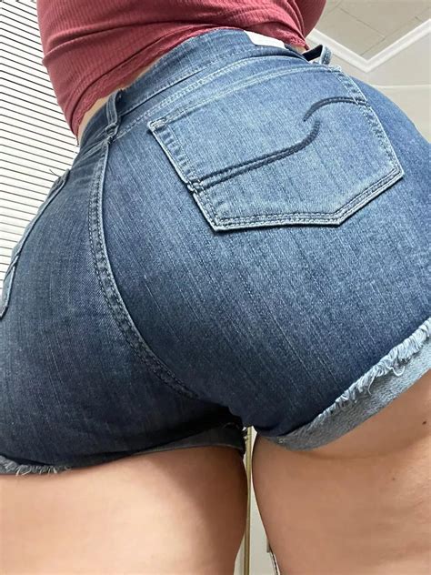 I Squeeze Into Em Nudes Tight Shorts Nude Pics Org