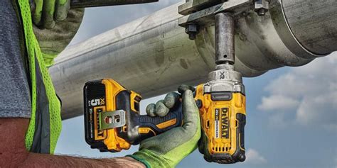 Dewalt DCF894B Cordless Impact Wrench Expert Review - GarageSpot