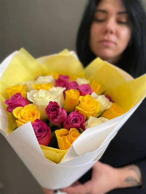 27 кенийских роз