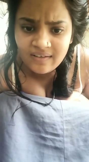 Desi Village Girl Showing Boob