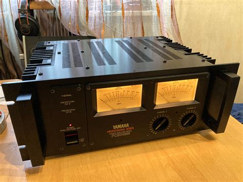 Оконечник профессиональной серии из 80-х : Yamaha PC2002M ...