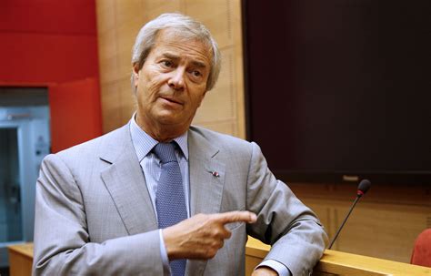 Bolloré réclame 50 millions d euros à France 2 pour la rediffusion d un