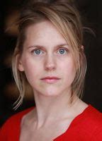 Naked Unknown In Nue Comme Un Verre