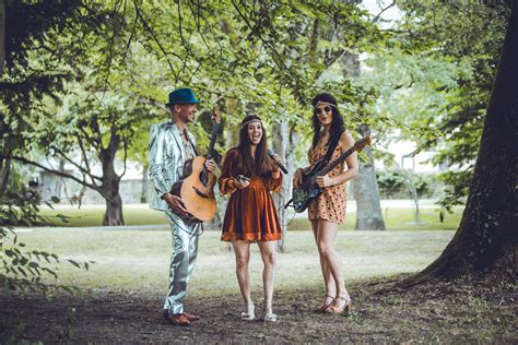 Local agents explain why everyone is moving to the area 60638 14